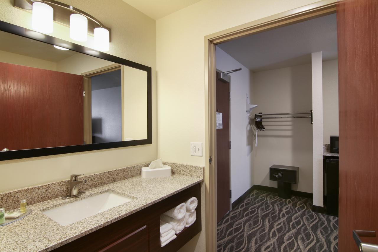 Cobblestone Inn & Suites - Menomonie/Uw-Stout المظهر الخارجي الصورة